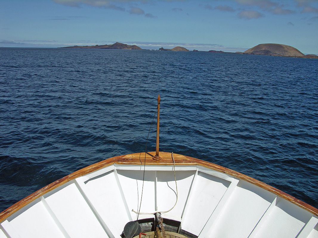 Galapagos 6-2-01 Bartolome Long View